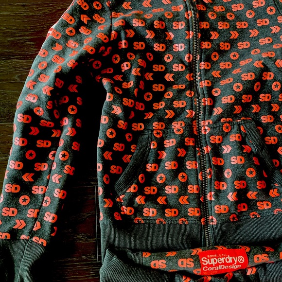 SuperDry tracksuit size 6 top and bottom! - Picture 7 of 8